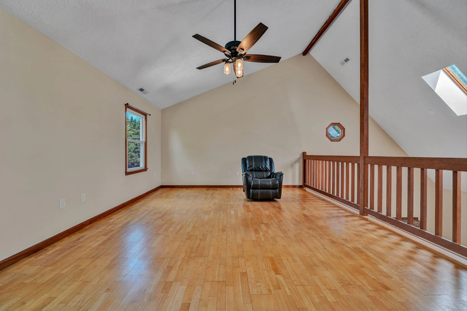 335 DAYTONA DR - Photo 25