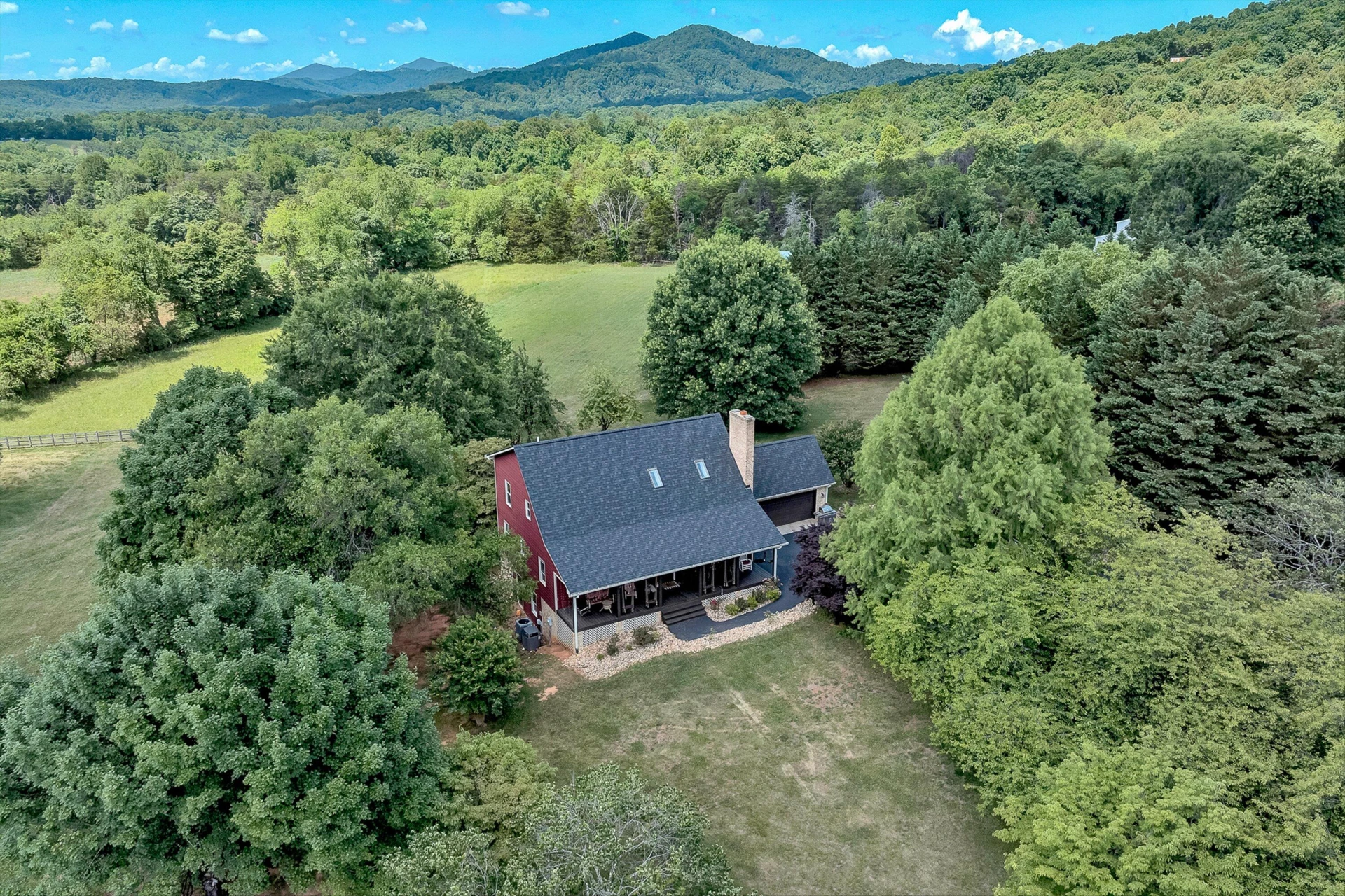 335 DAYTONA DR - Photo 4