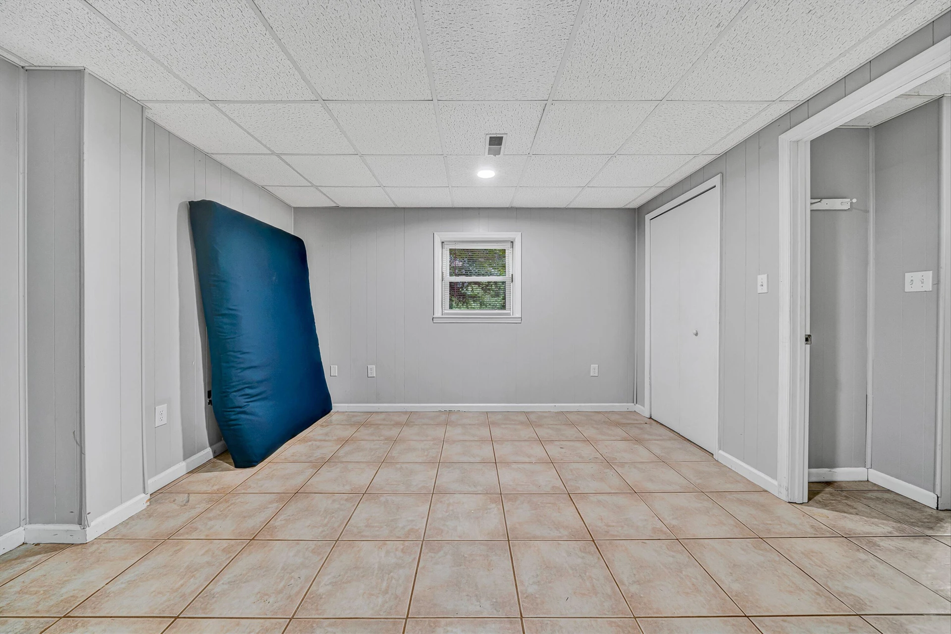 335 DAYTONA DR - Photo 33
