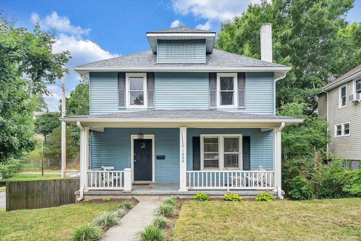 1002 Howbert AVE SW