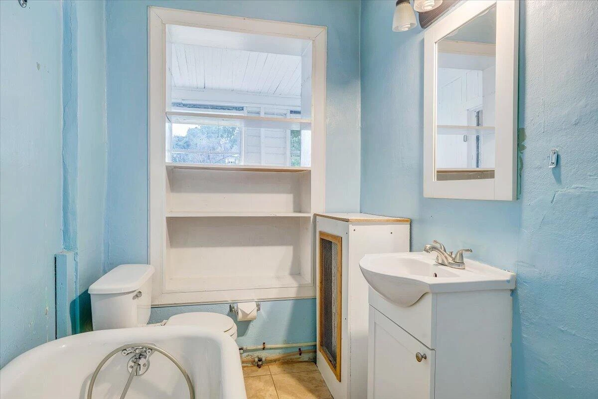 1002 Howbert AVE SW - Photo 17