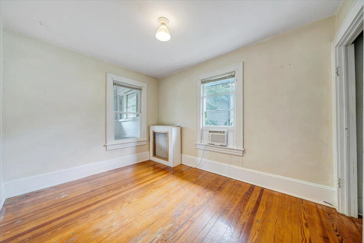1002 Howbert AVE SW - Photo 19