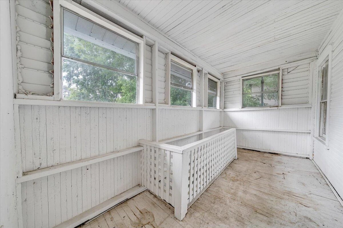 1002 Howbert AVE SW - Photo 21