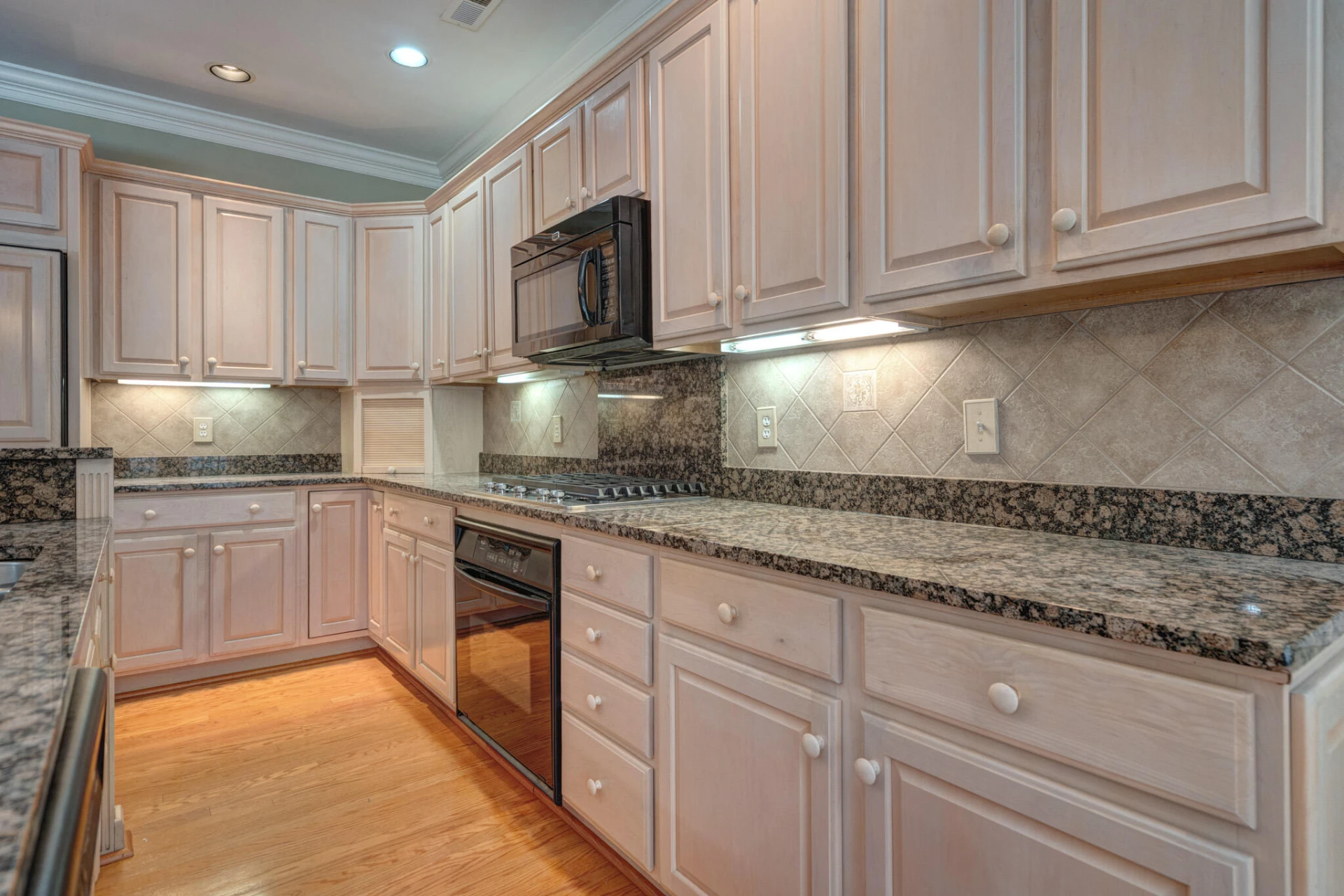 6554 Fairway Estates DR - Photo 24