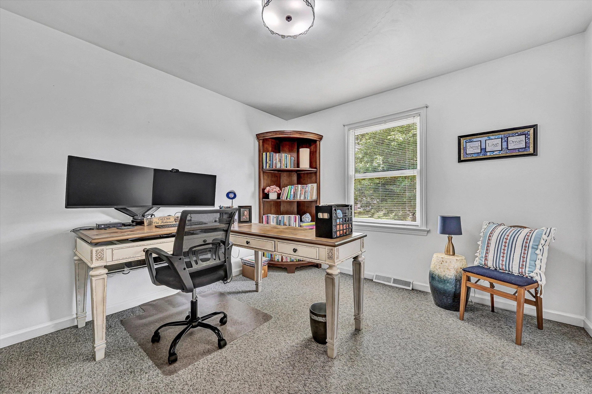 111 Barrington CT - Photo 23