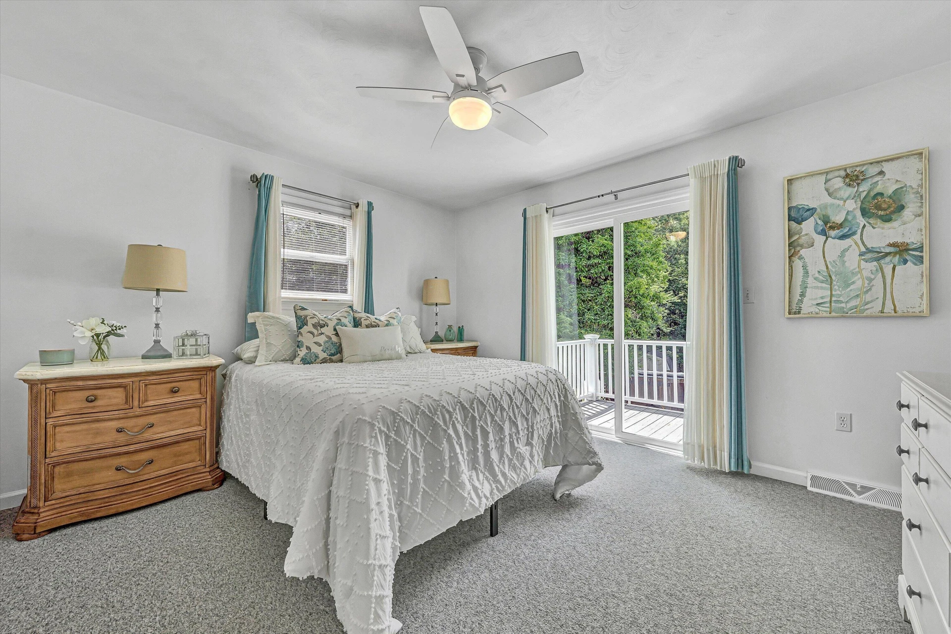 111 Barrington CT - Photo 24