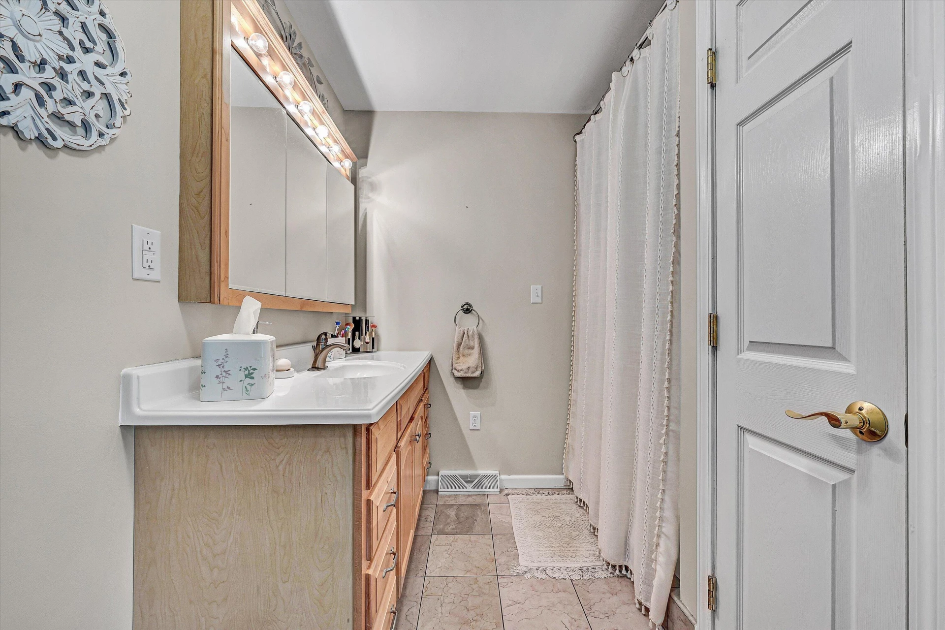 111 Barrington CT - Photo 30