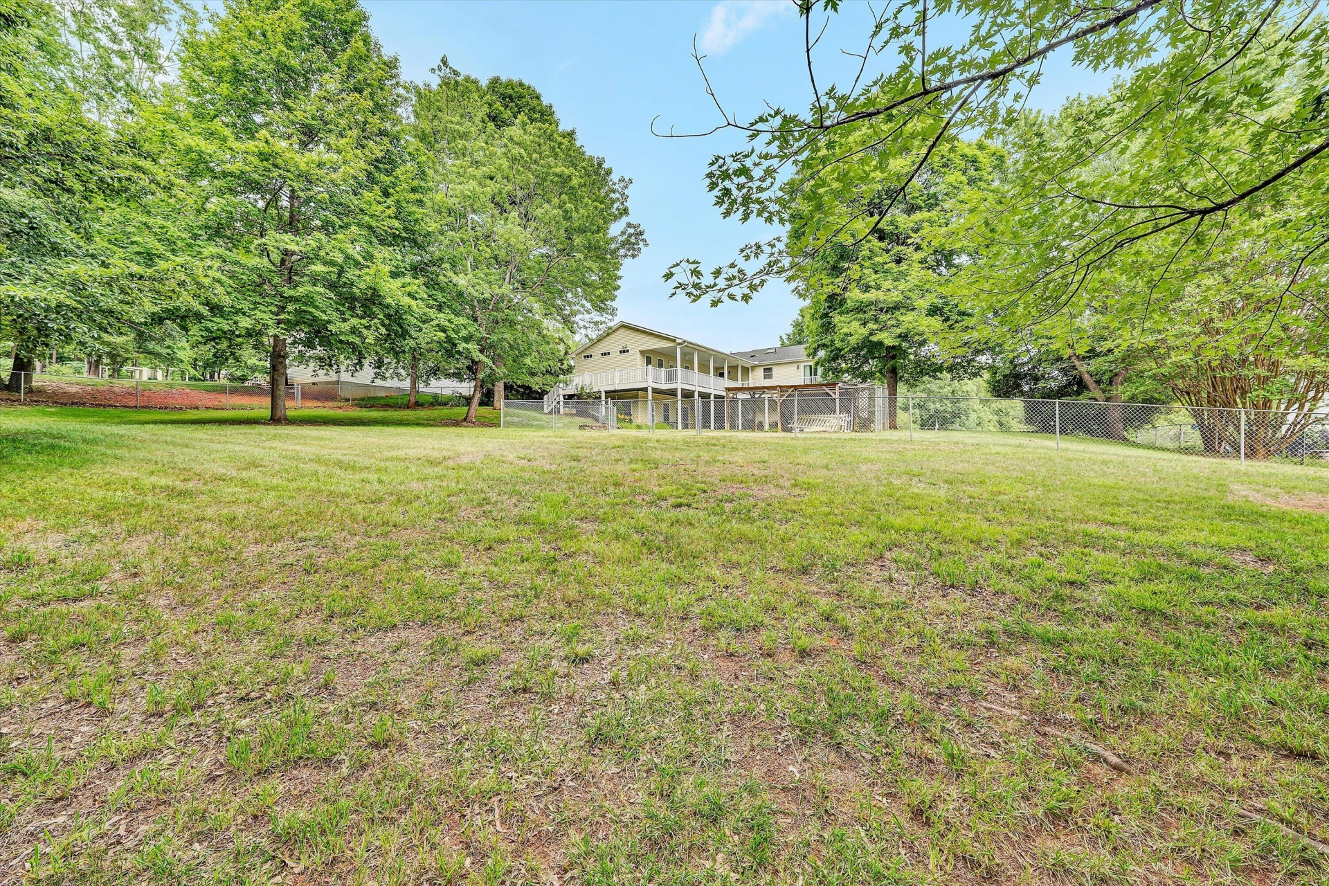 111 Barrington CT - Photo 46