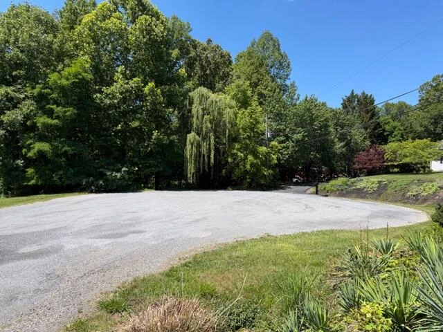 111 Barrington CT - Photo 58