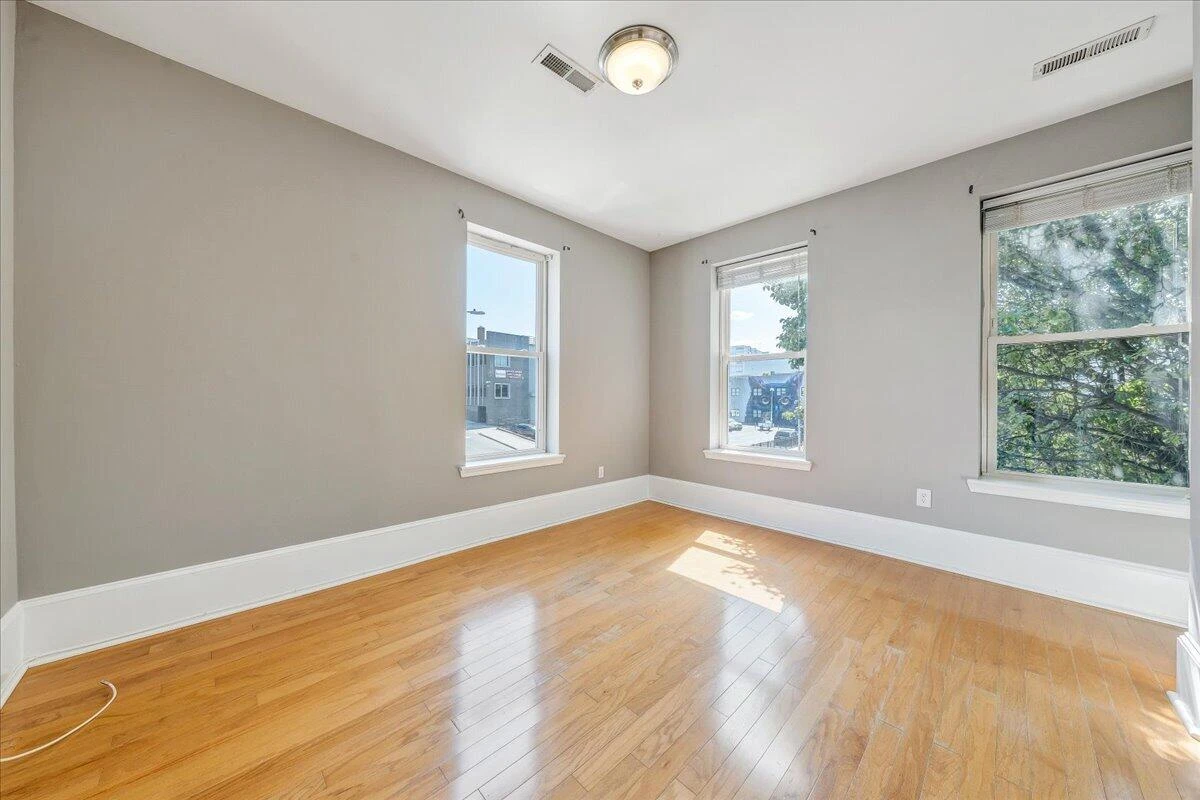418 1st ST SW #4 - Photo 17