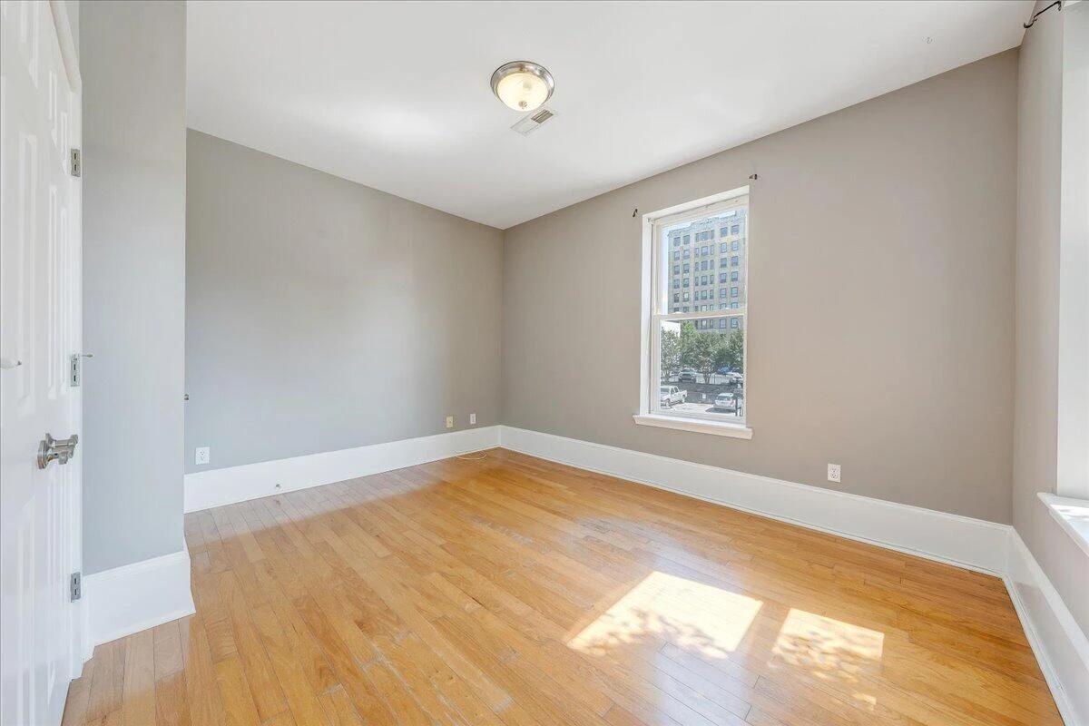 418 1st ST SW #4 - Photo 20