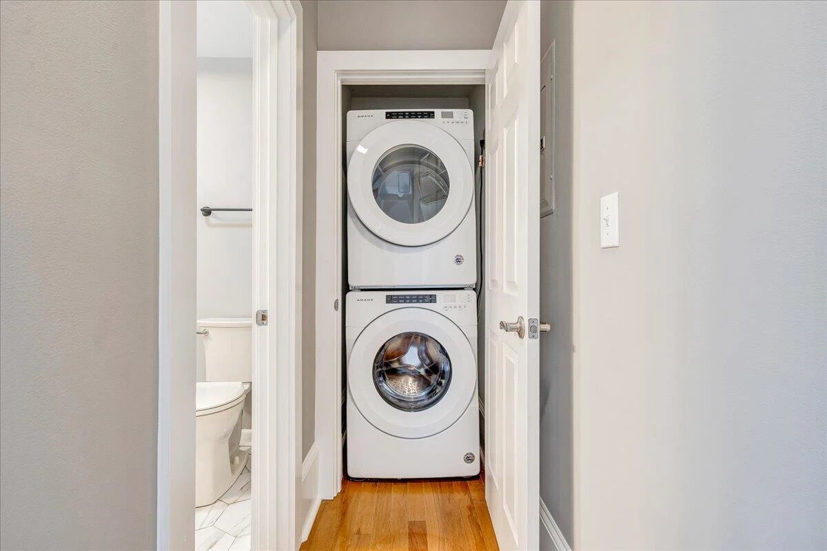 418 1st ST SW #4 - Photo 24