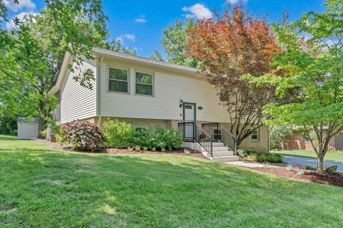 309 Woodbine DR