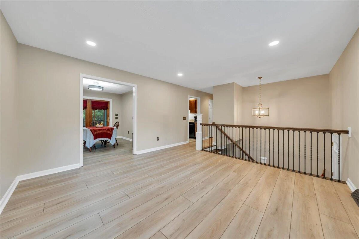 309 Woodbine DR - Photo 11