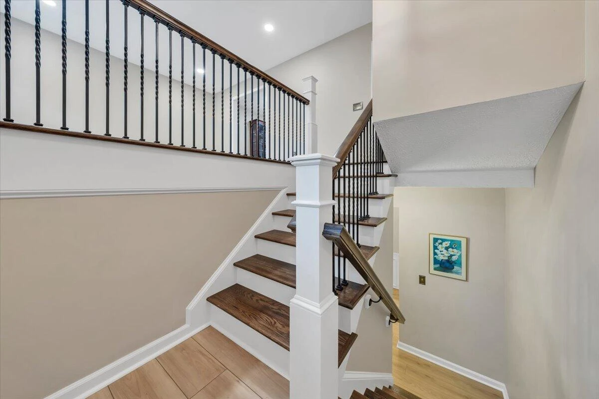 309 Woodbine DR - Photo 5