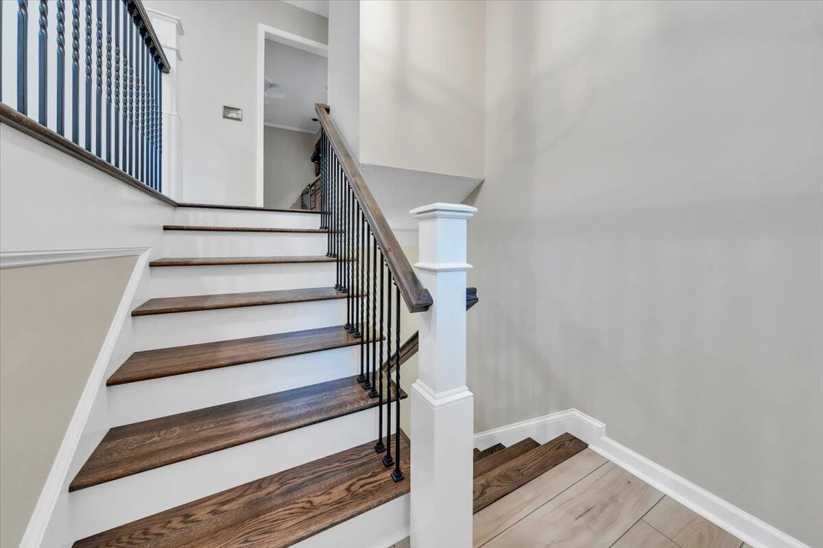 309 Woodbine DR - Photo 6