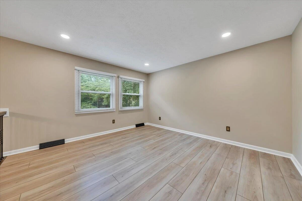 309 Woodbine DR - Photo 8