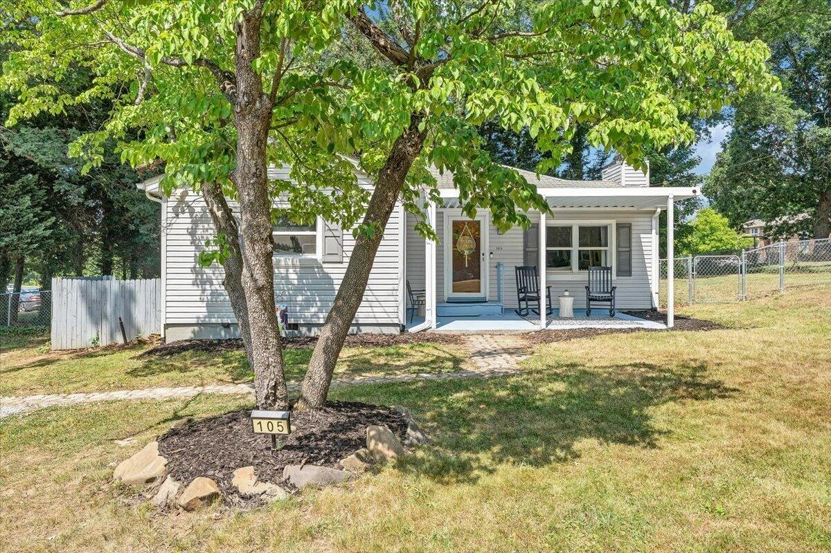 105 Barnett RD - Photo 2
