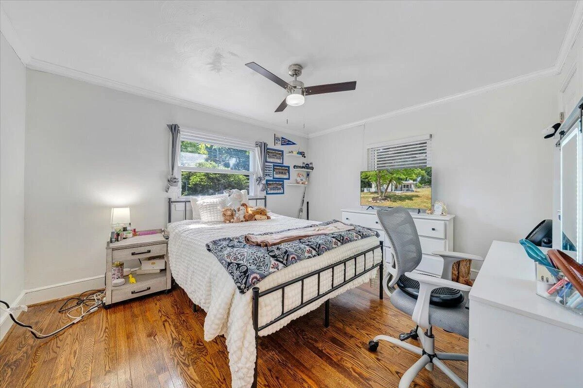 105 Barnett RD - Photo 26