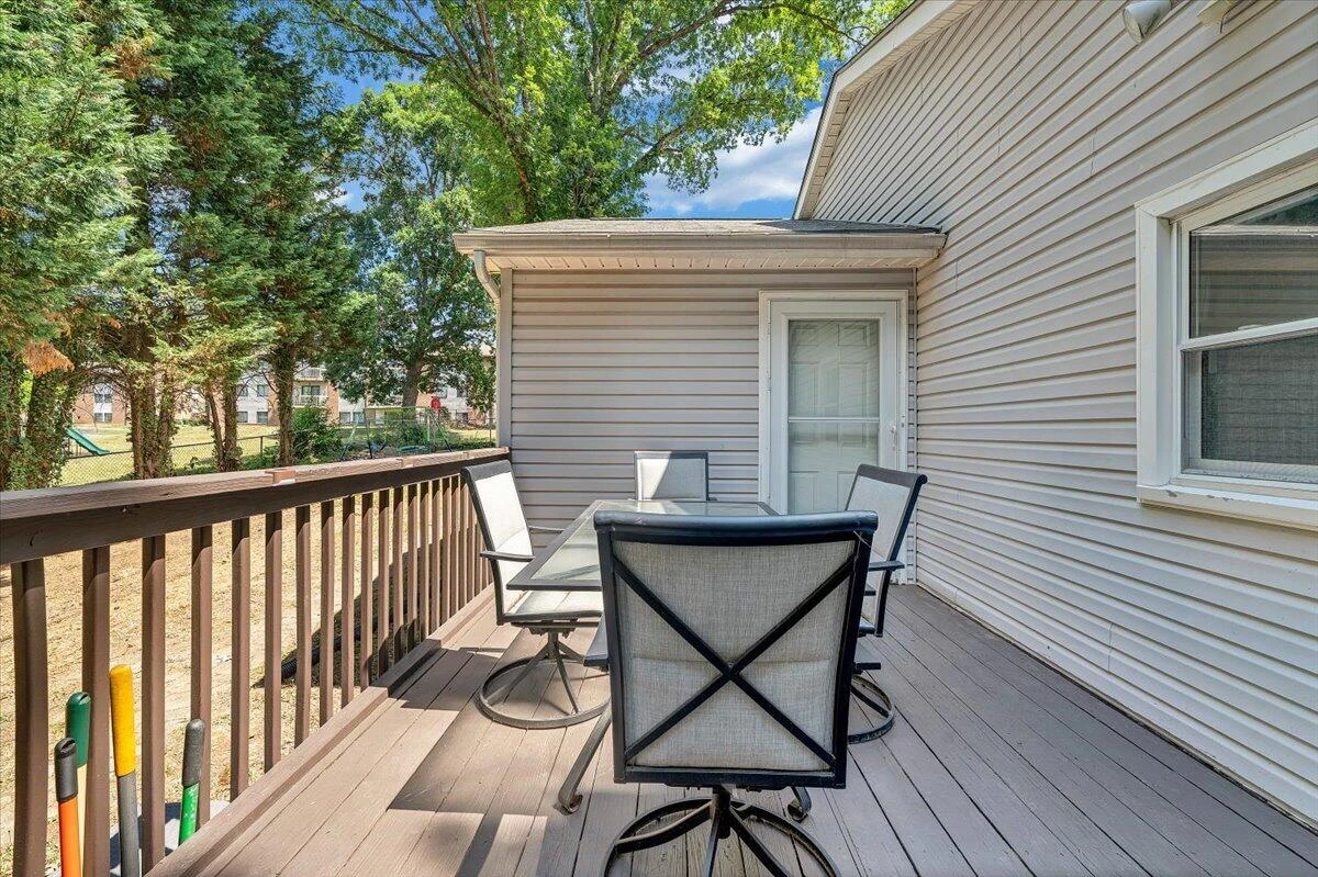 105 Barnett RD - Photo 30