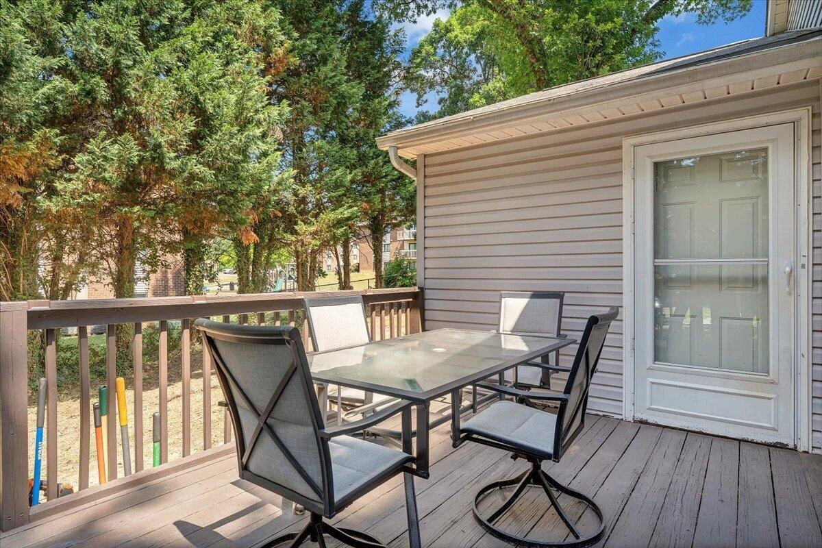 105 Barnett RD - Photo 32