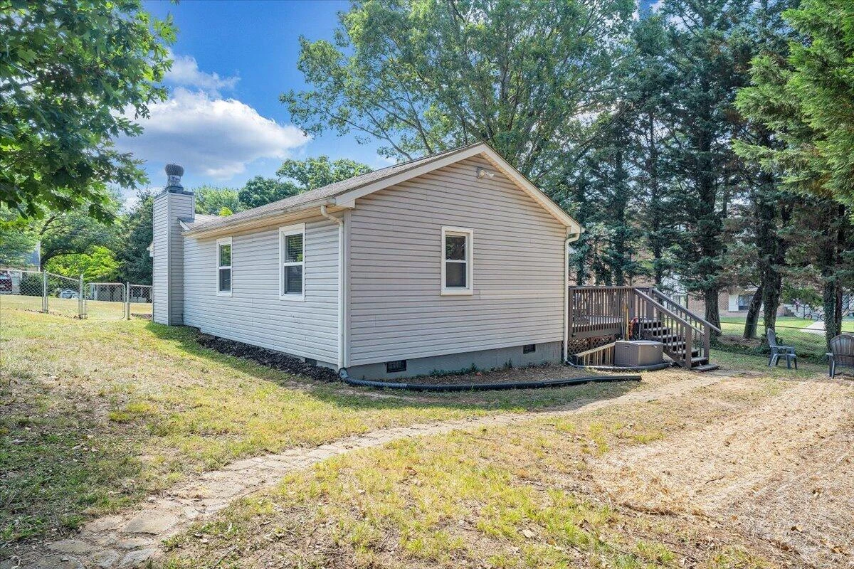 105 Barnett RD - Photo 33