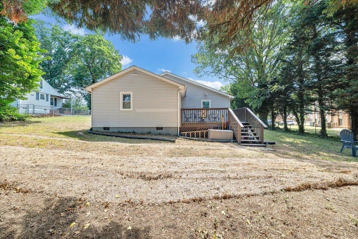 105 Barnett RD - Photo 36