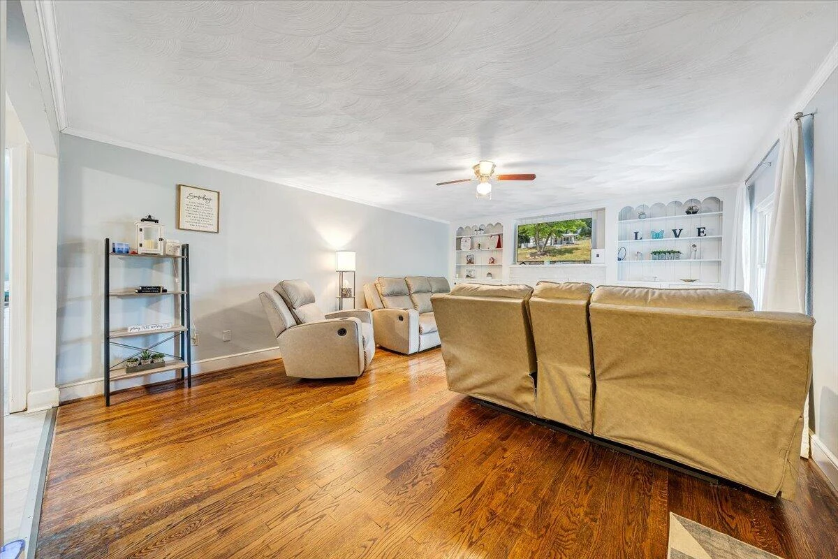 105 Barnett RD - Photo 5