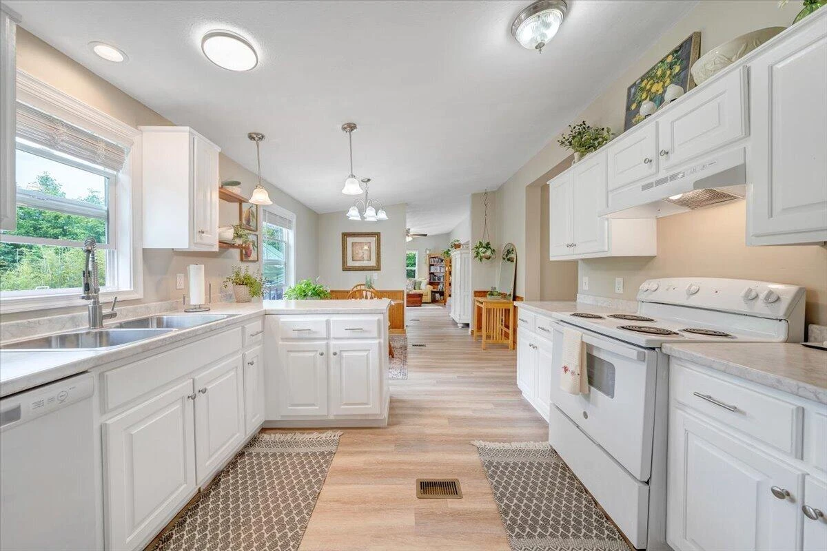 174 Log Cabin CIR - Photo 18