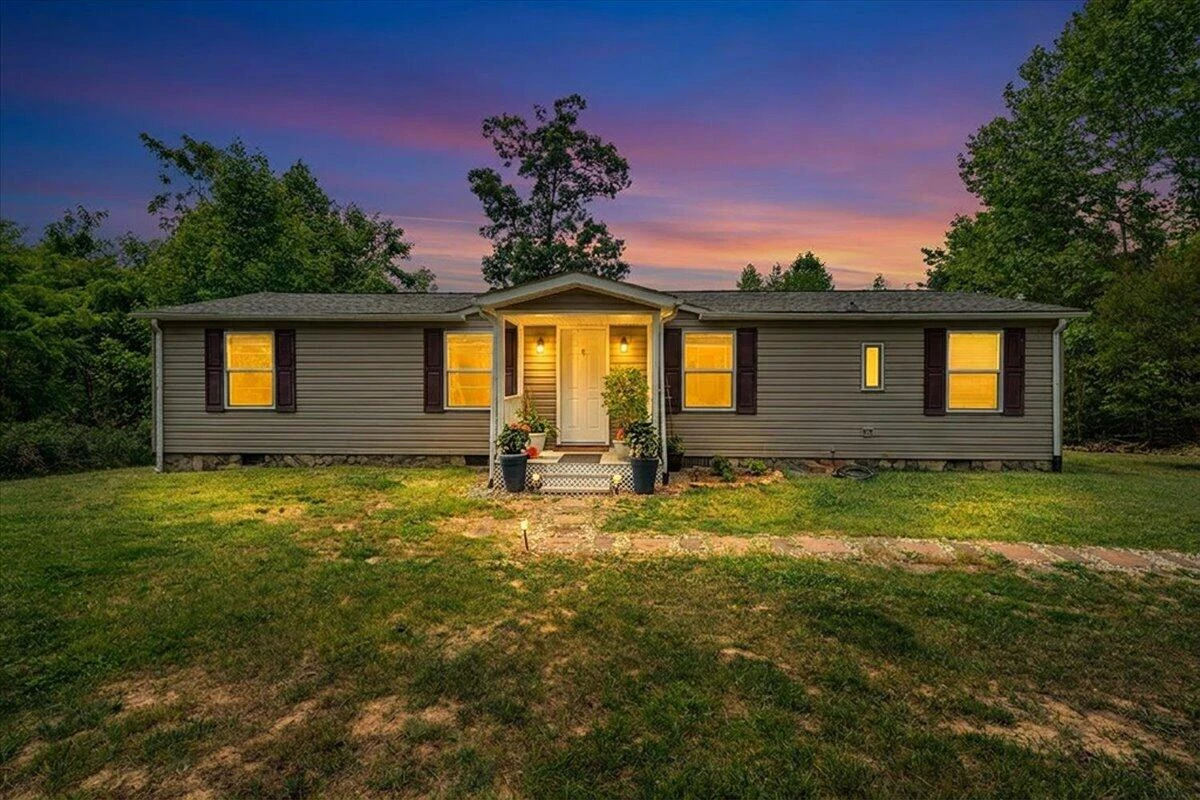 174 Log Cabin CIR - Photo 2