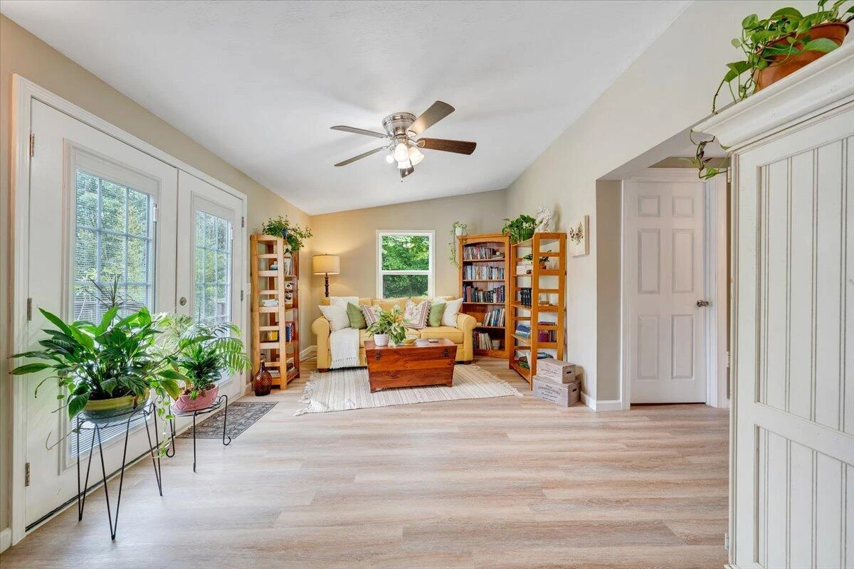 174 Log Cabin CIR - Photo 22