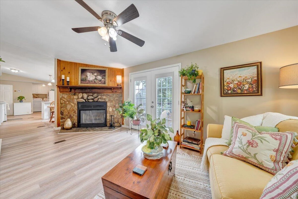174 Log Cabin CIR - Photo 24