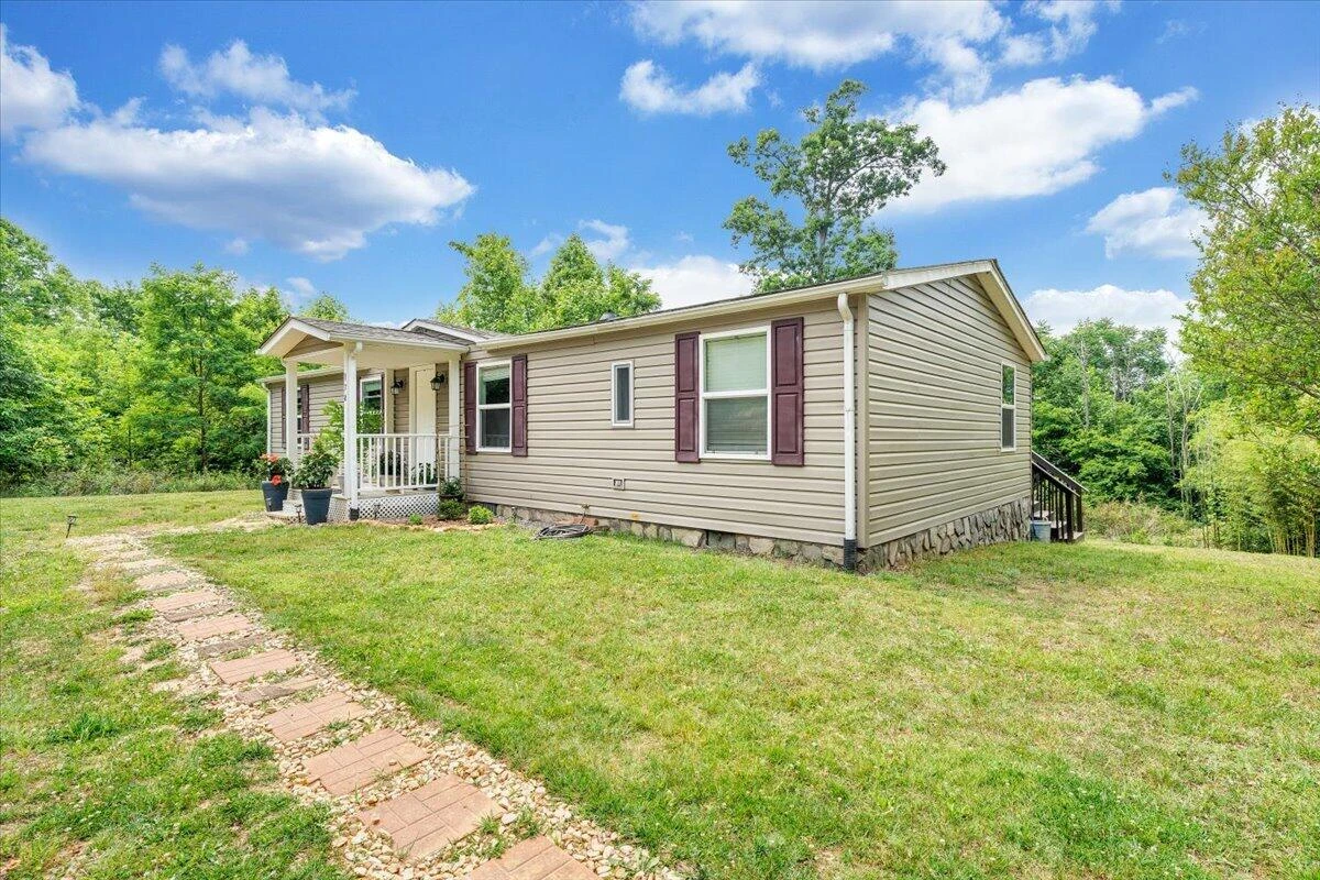 174 Log Cabin CIR - Photo 4