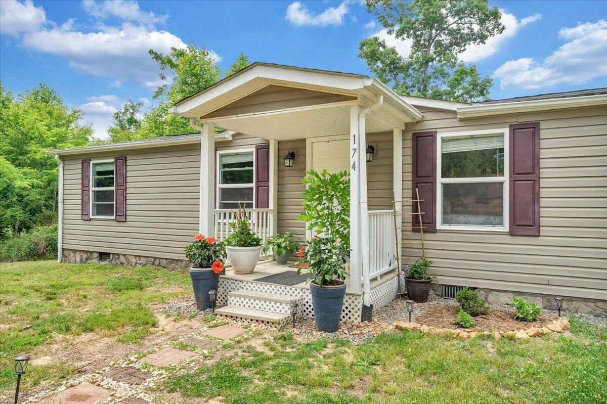 174 Log Cabin CIR - Photo 5