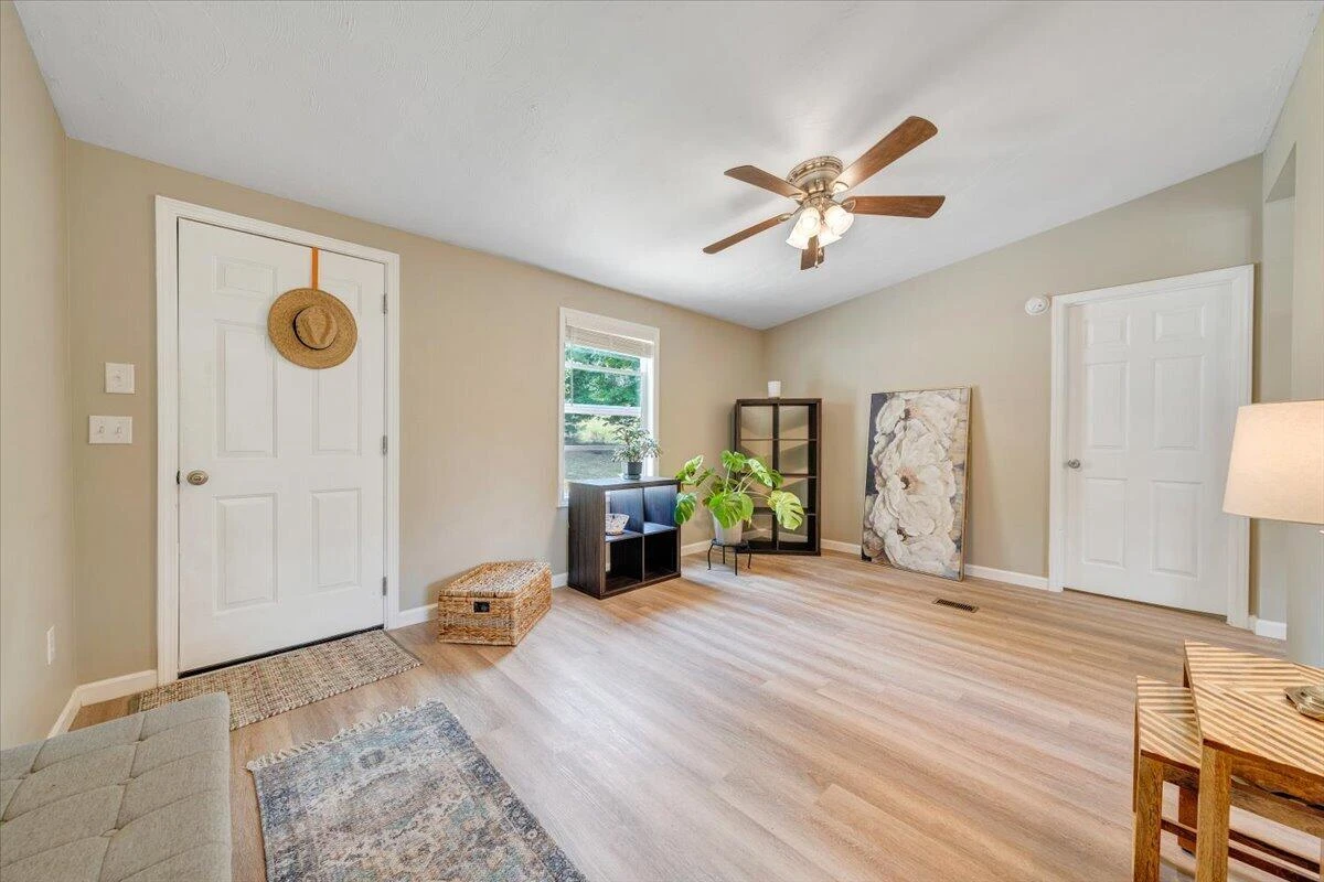 174 Log Cabin CIR - Photo 9