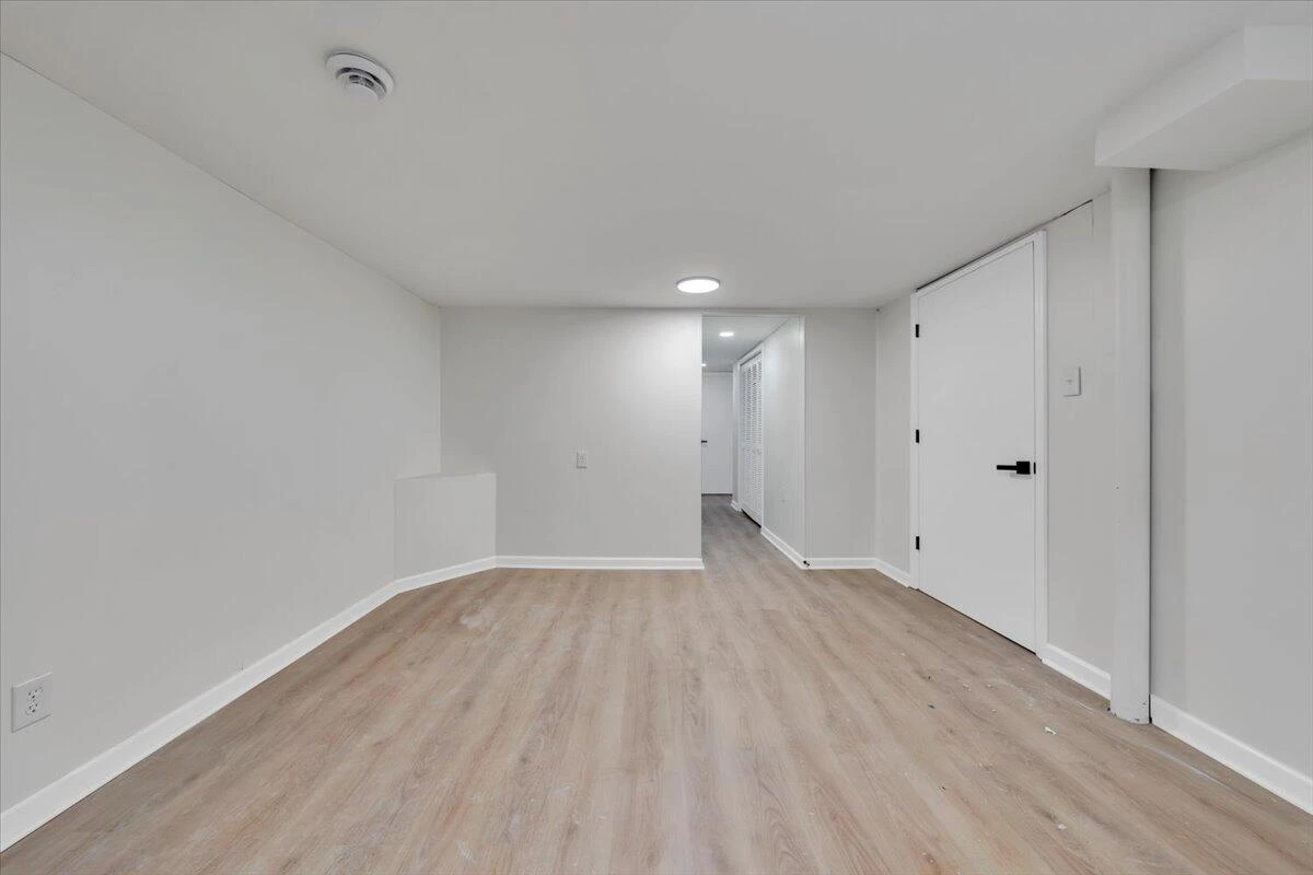 1415 Haydon ST - Photo 36