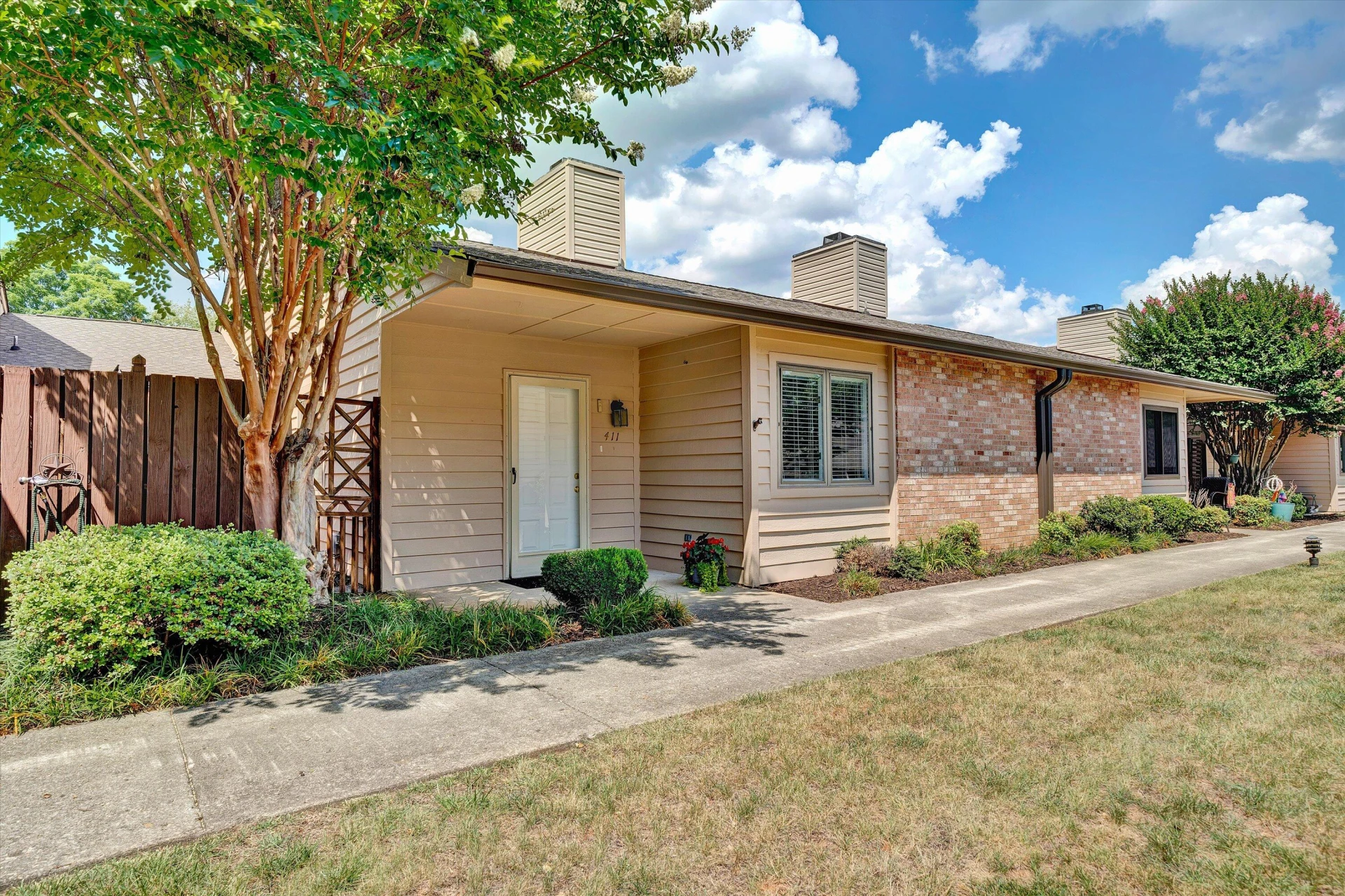 411 Windward DR SW #411