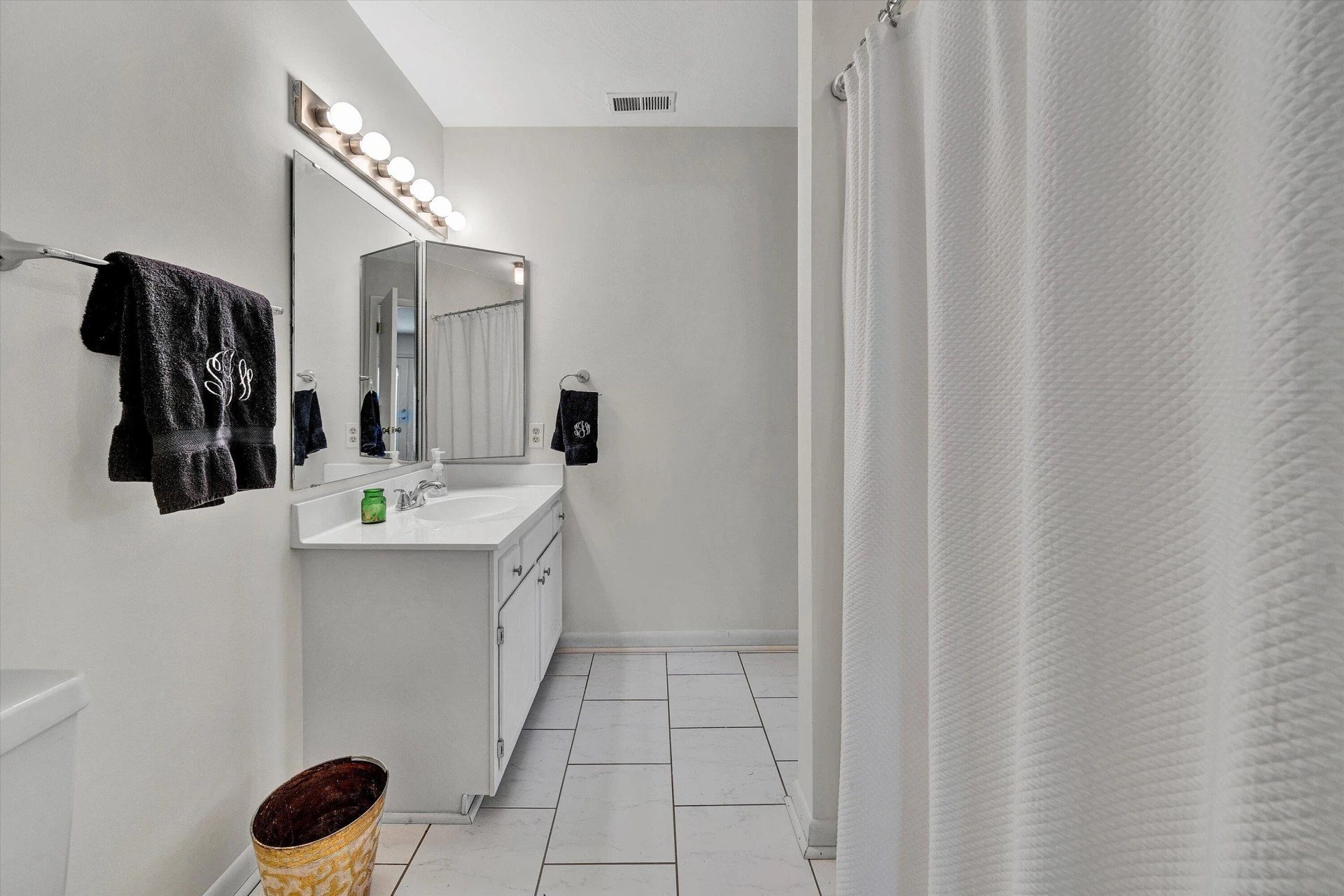 411 Windward DR SW #411 - Photo 24
