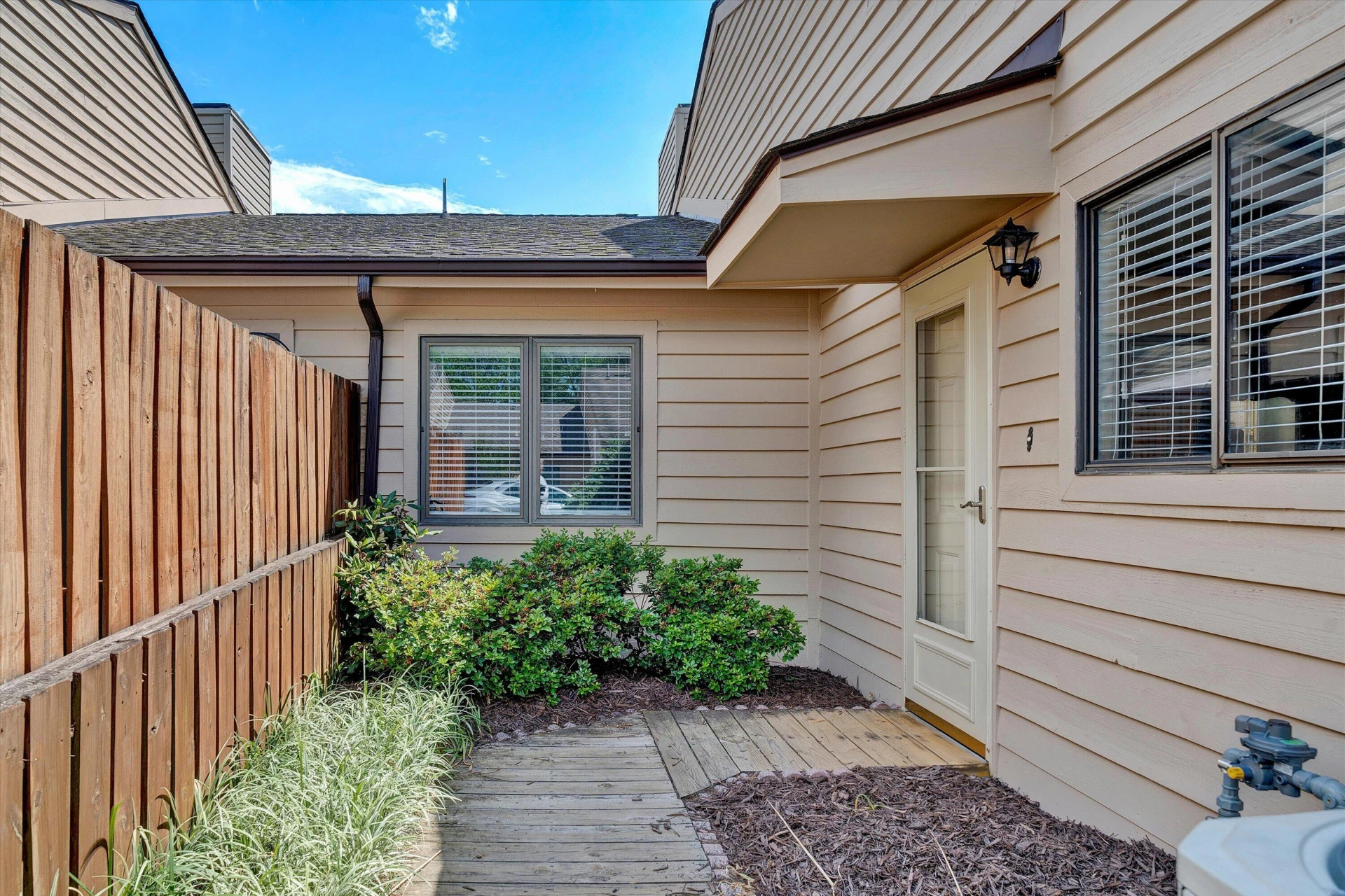 411 Windward DR SW #411 - Photo 4