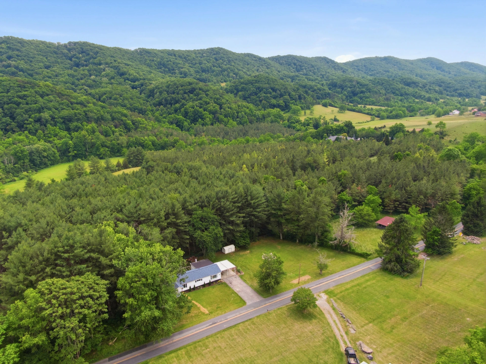 6734 Blacksburg RD - Photo 24