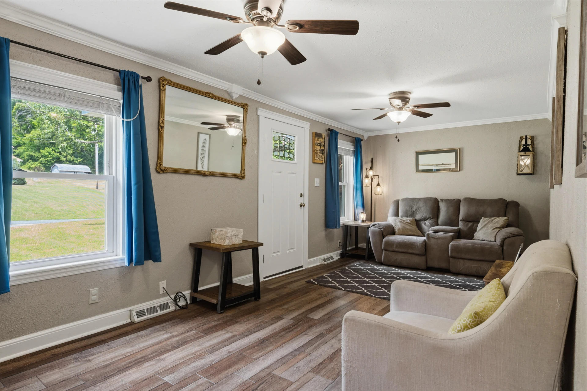 6734 Blacksburg RD - Photo 4