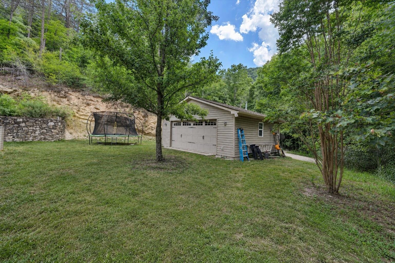 3075 Creekside DR - Photo 33