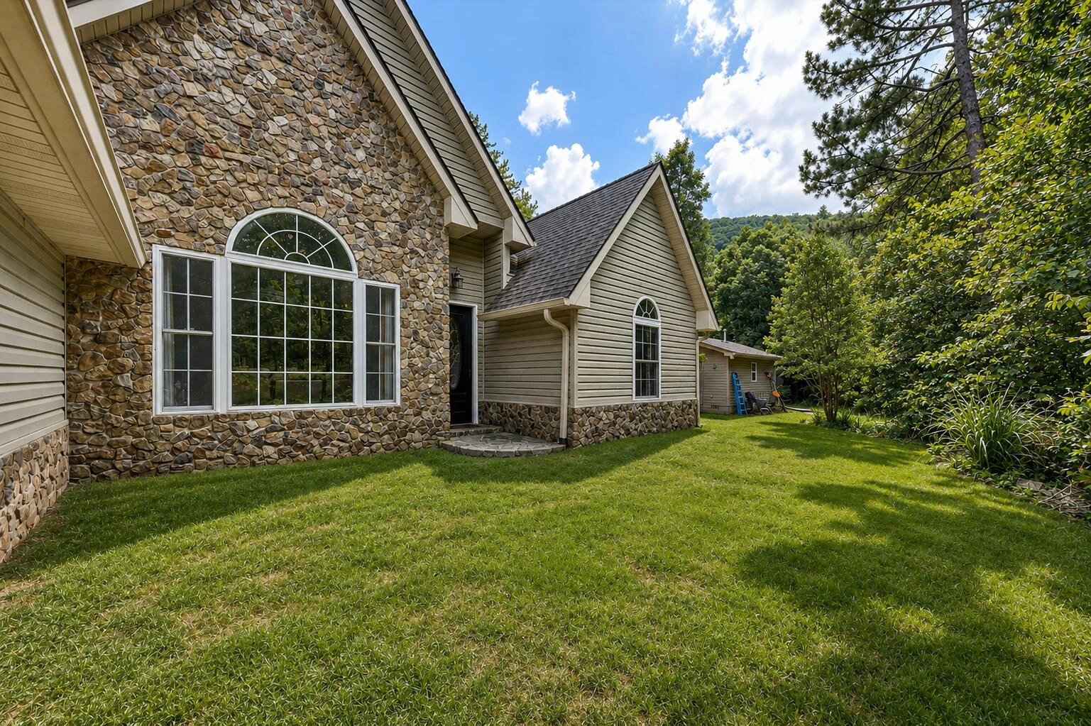 3075 Creekside DR