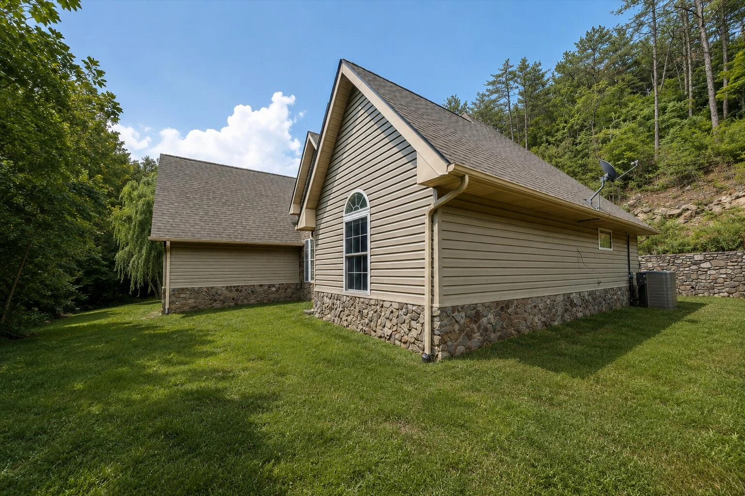 3075 Creekside DR - Photo 10