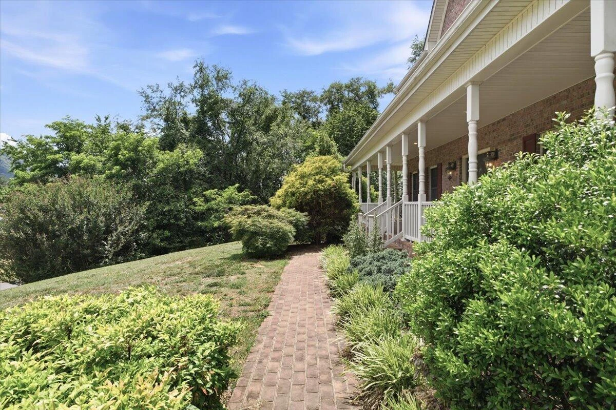 4636 Afton LN - Photo 3