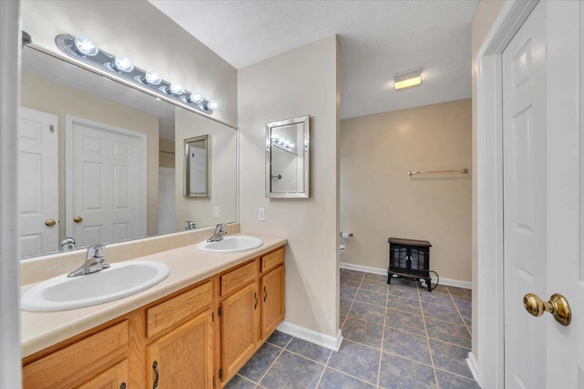 20 Wood Ridge DR - Photo 15
