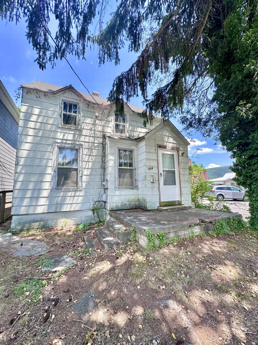 514 Rose AVE
