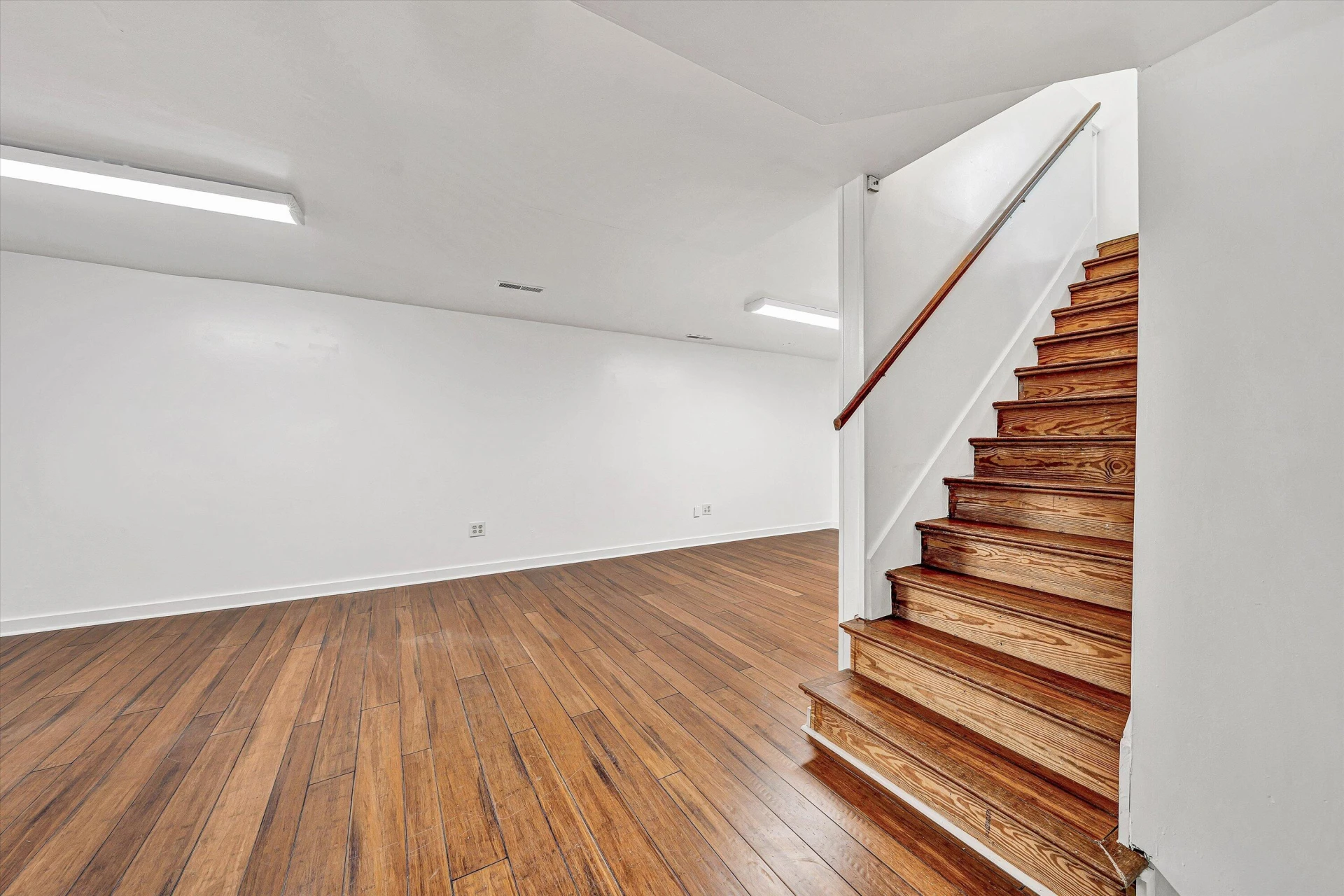 4064 Crawford RD - Photo 17
