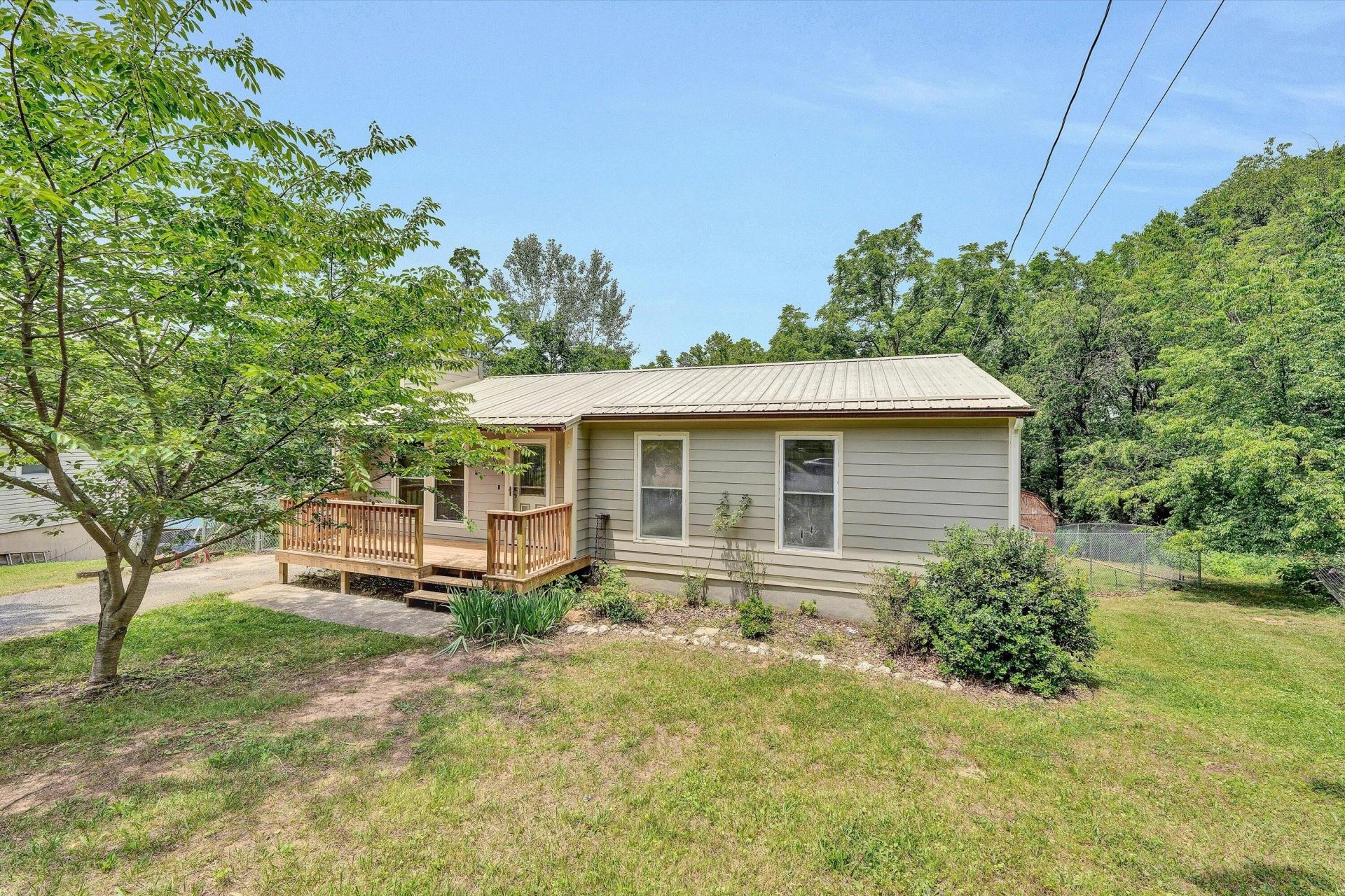 4064 Crawford RD - Photo 2