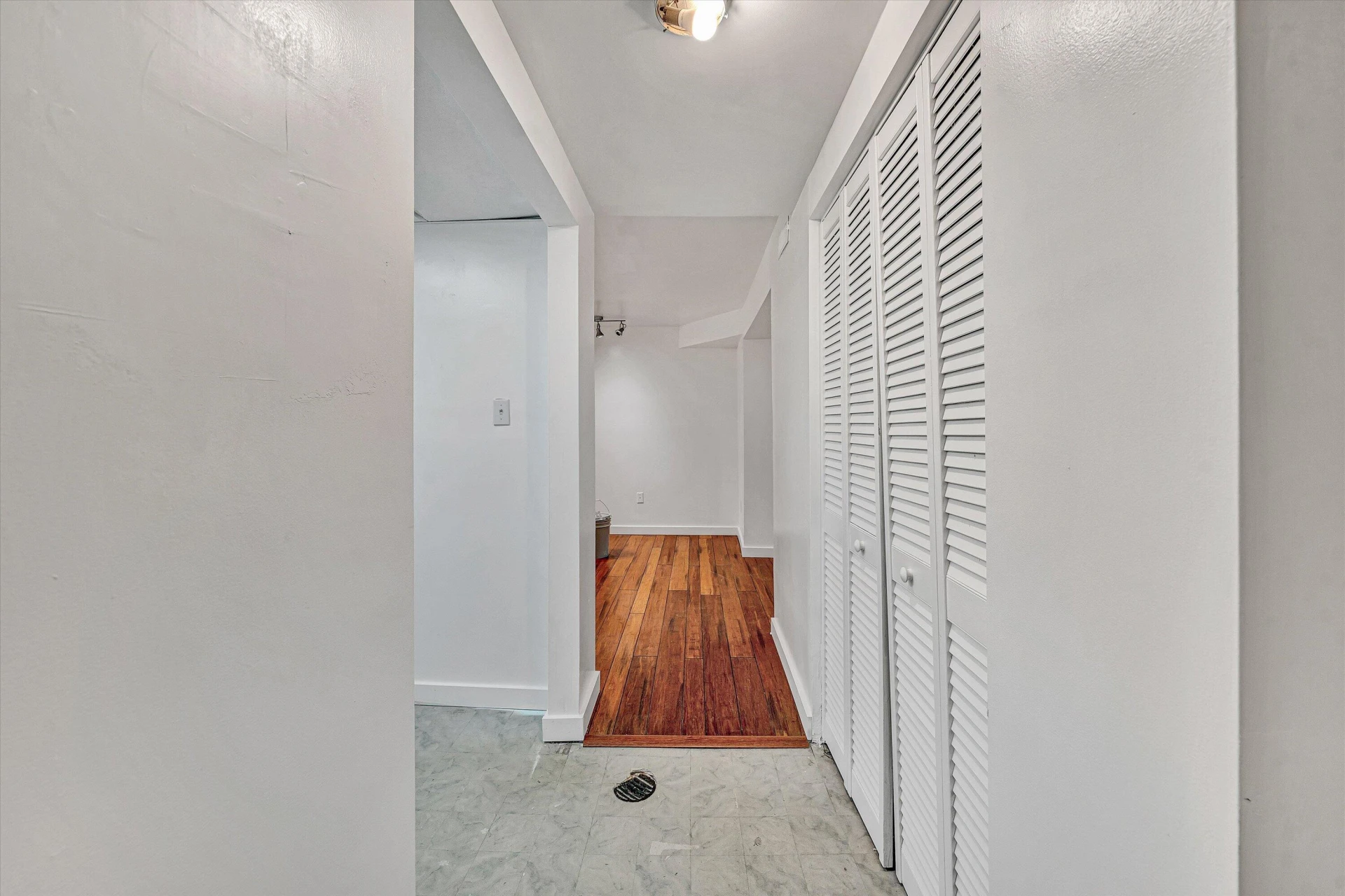 4064 Crawford RD - Photo 22